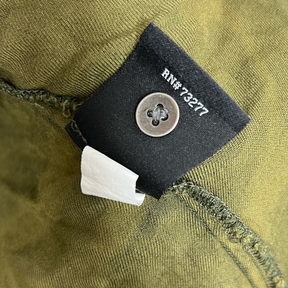 Rock & Republic Green Camouflage Button-Up Shirt. XS. Adjustable sleeves. - Picture 6 of 7